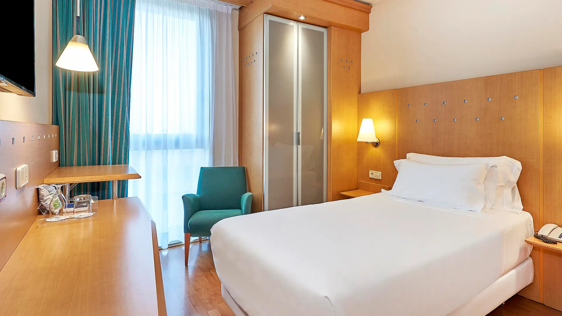 Sercotel Porta Barcelona Sant Just Desvern 3*,