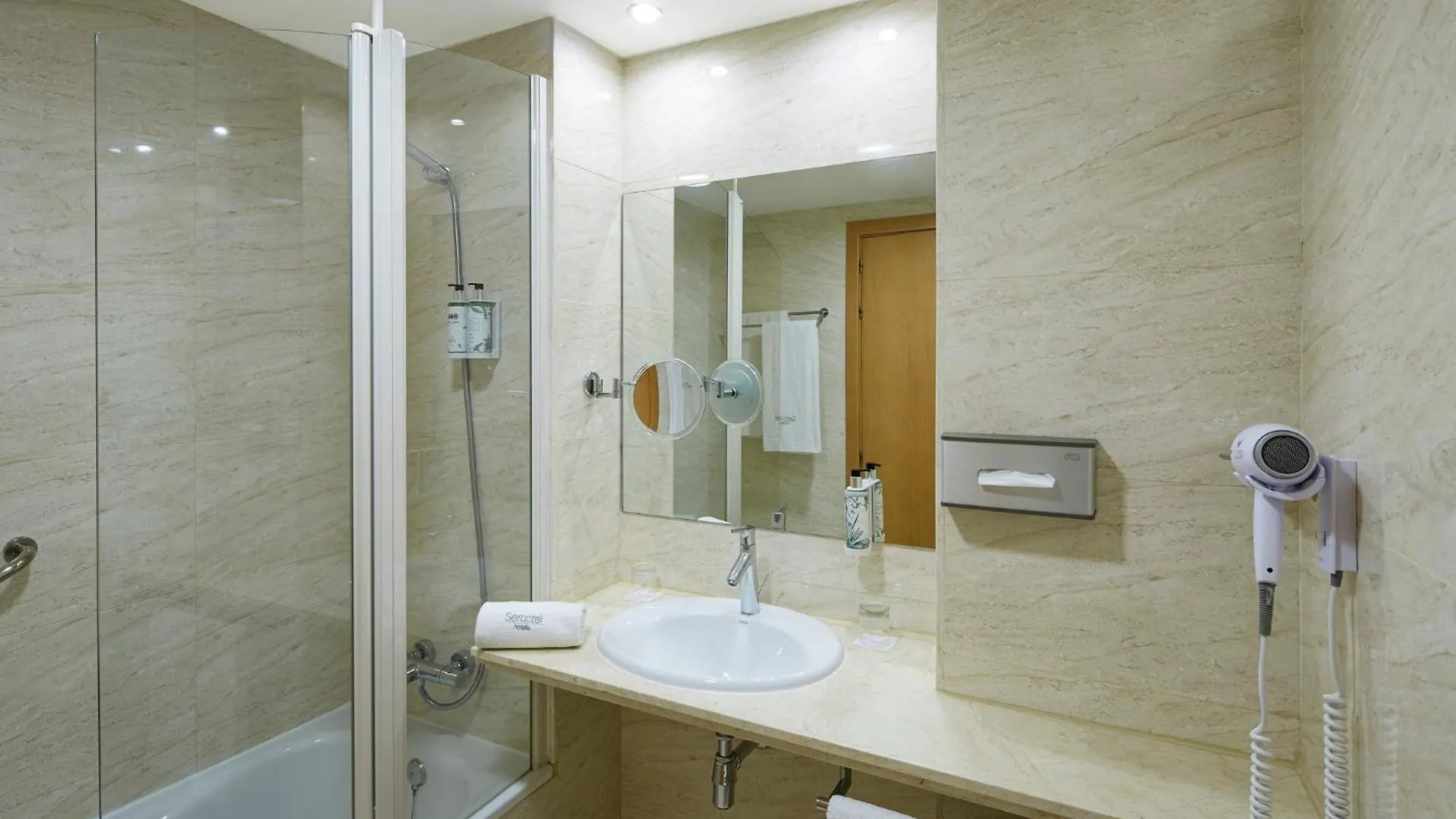 *** Hotel Sercotel Porta Barcelona Sant Just Desvern Espanha