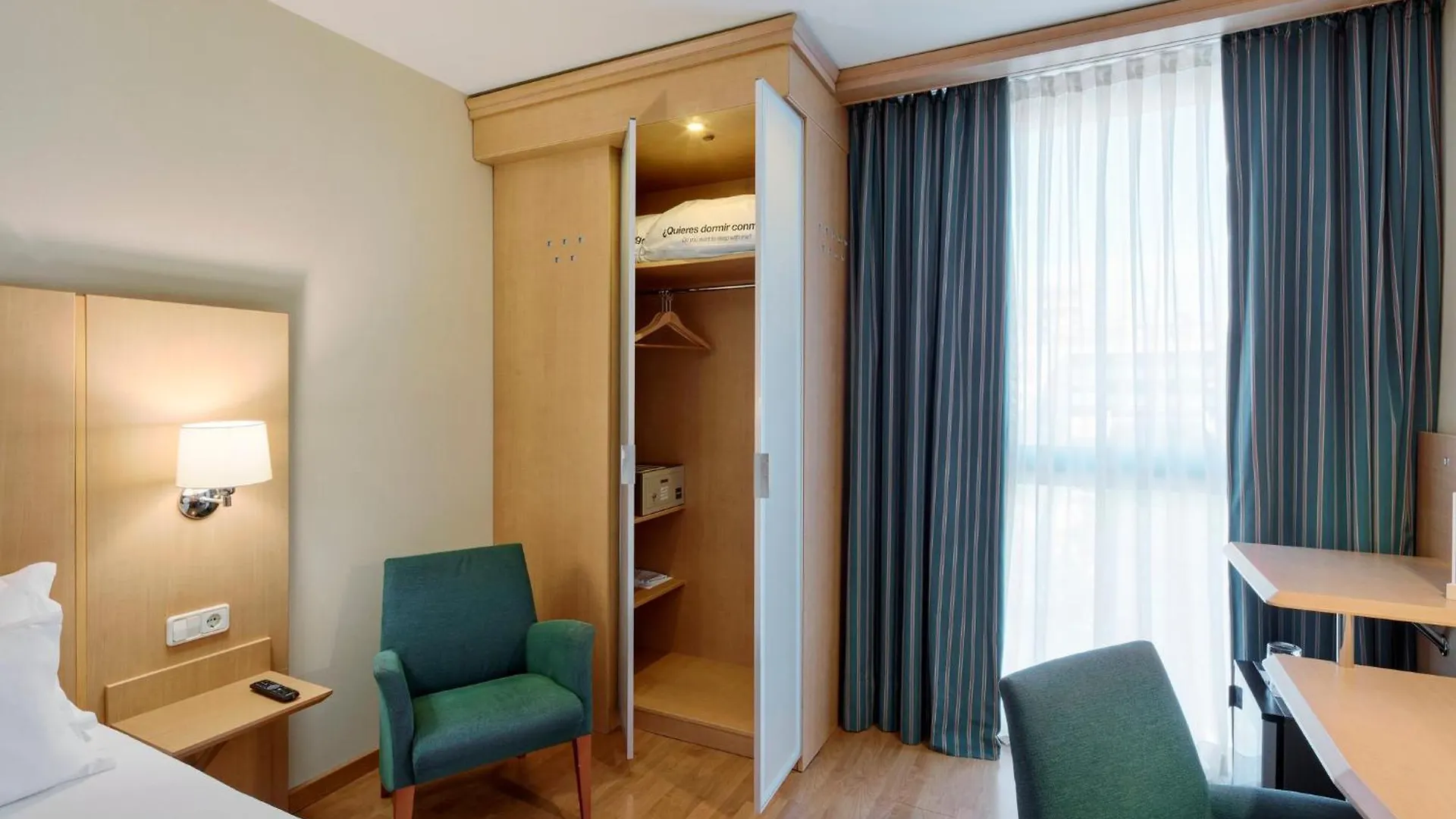 فندق Sercotel Porta Barcelona سانت خوسنت دسفيرن